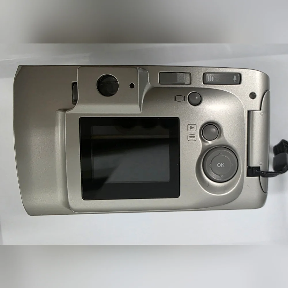 HP Photosmart 715 Digital Camera with Tamrac Camera Bag Vintage Nostalgia!